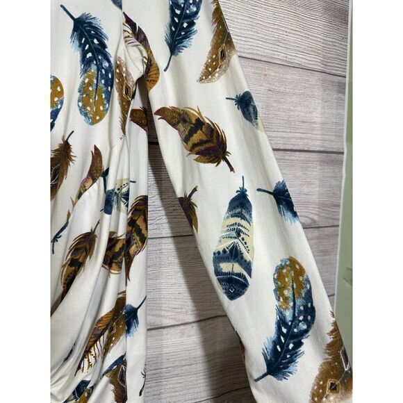 Viamor Womans Long Sleeve Pullover Top Small White Feathers Made‎ in USA Soft - Picture 3 of 5